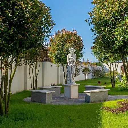 Nocleg ze śniadaniem Carducci 3*