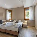 Carducci 4*