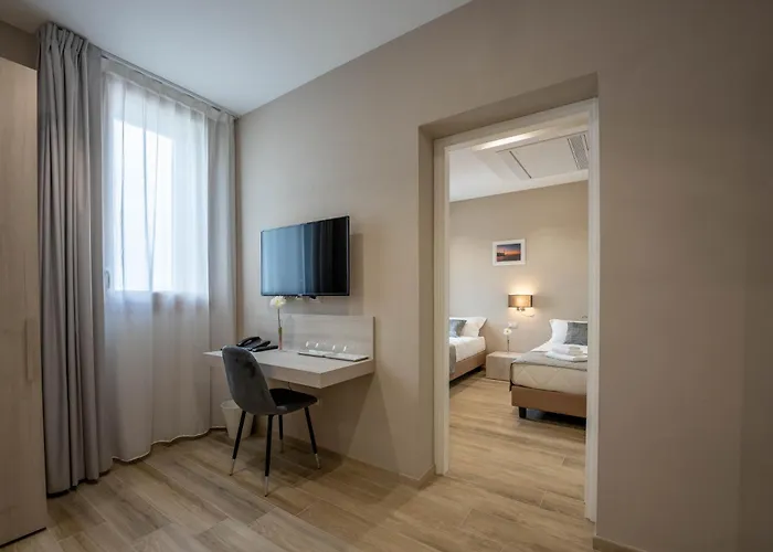 Carducci コマッキオ